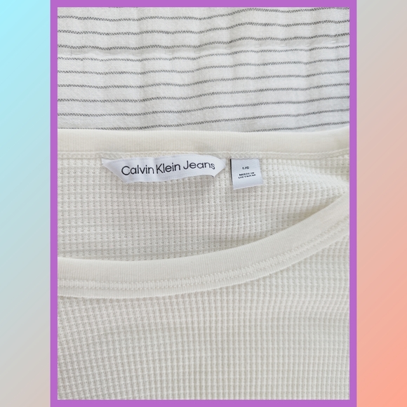 Calvin Klein Top - Picture 8 of 10